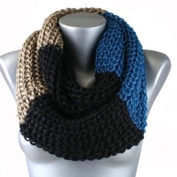 NEW Winter Knit Infinity Scarf Black Tan Blue Striped Scarf - Picture 5 of 6
